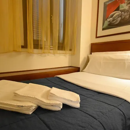 Hotel Posta Cecina  Buitenkant foto