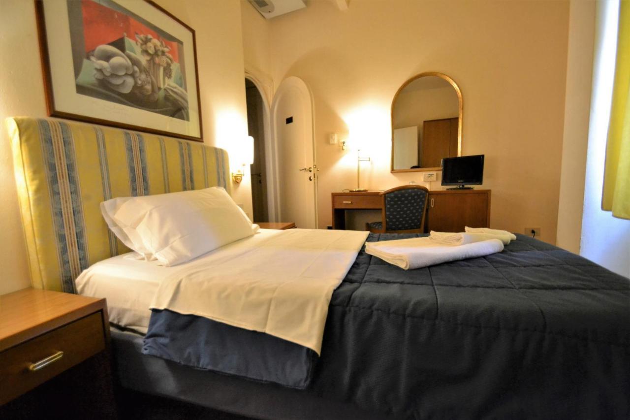 Hotel Posta Cecina (Livorno)